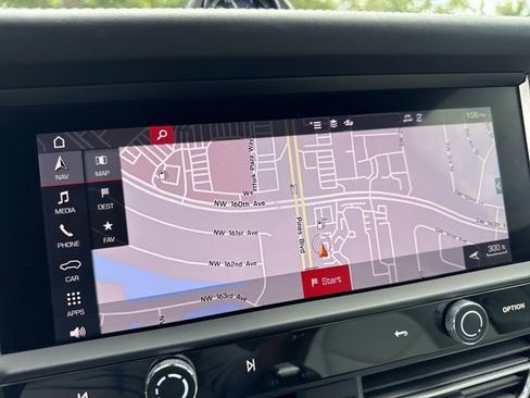 Used 2024 Porsche Macan Turbo image 18