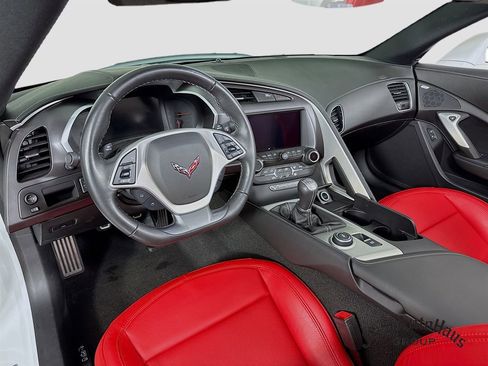 Used 2019 Chevrolet Corvette Stingray Convertible w/ Carbon Flash Badge Package RWD image 9