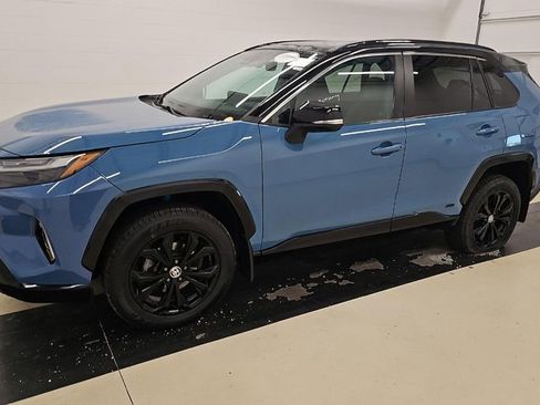 Used 2023 Toyota RAV4 XSE AWD/4WD image 10