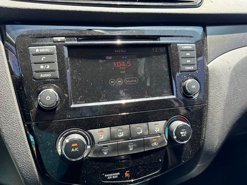 Used 2019 Nissan Rogue Sport S FWD image 13