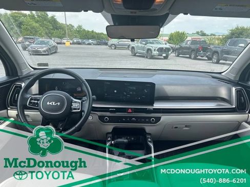 Used 2025 Kia Sorento S AWD/4WD image 10