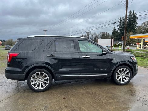 Used 2017 Ford Explorer Limited w/ Equipment Group 301A image 11