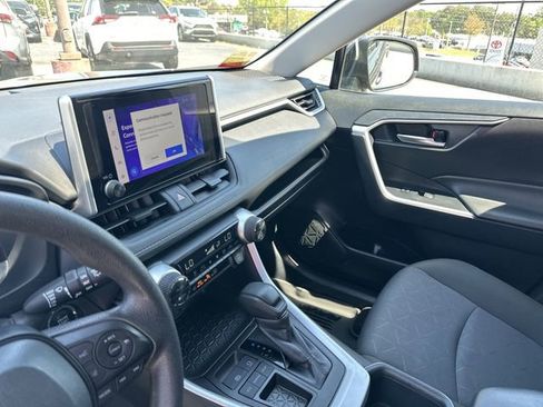 Used 2025 Toyota RAV4 XLE image 15