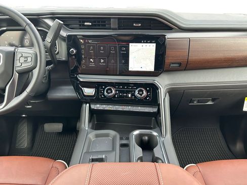 New 2025 GMC Sierra 2500 Denali Ultimate w/ Max Trailering Package image 12