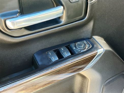 Used 2020 Chevrolet Silverado 1500 LT w/ Texas Edition image 17