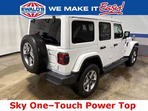 Used 2019 Jeep Wrangler Unlimited Sahara image 8