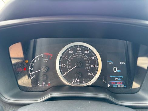 Used 2020 Toyota Corolla LE FWD image 13