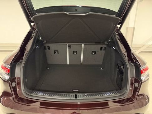Certified 2026 Porsche Macan Turbo AWD/4WD image 15