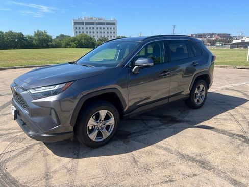 Used 2024 Toyota RAV4 XLE AWD/4WD image 1