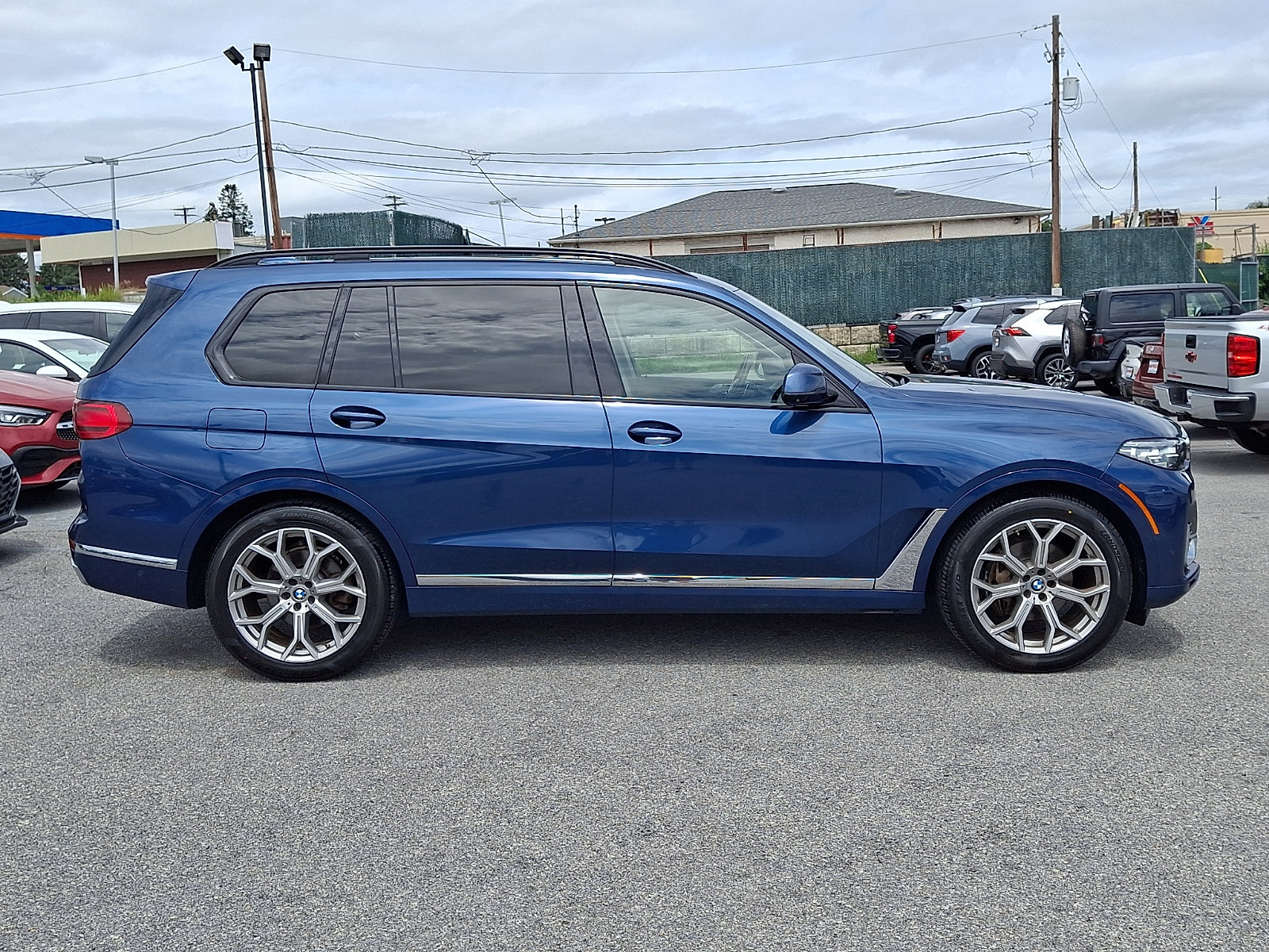 Used 2021 BMW X7 xDrive40i w/ Premium Package AWD/4WD image 7