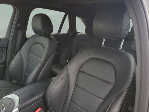 Used 2022 Mercedes-Benz GLC 300 image 17