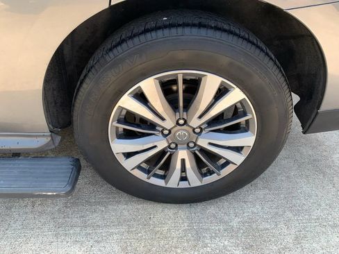 Used 2020 Nissan Pathfinder SL AWD/4WD image 24