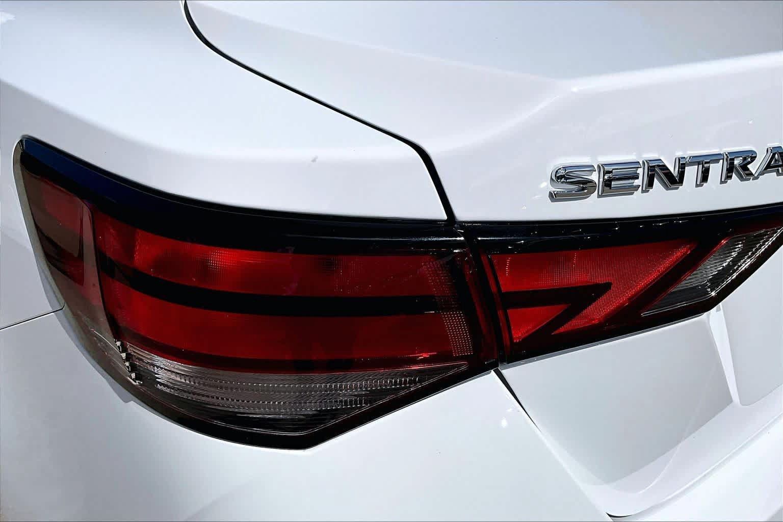 Used 2024 Nissan Sentra SV FWD image 27