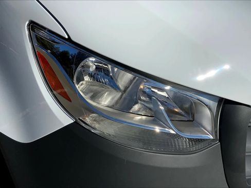 Used 2025 Mercedes-Benz Sprinter 2500 image 18