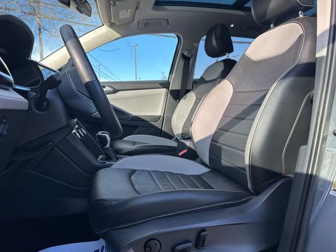 Used 2023 Volkswagen Taos SEL image 3