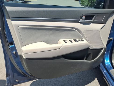 Used 2018 Hyundai Elantra Value Edition FWD image 23
