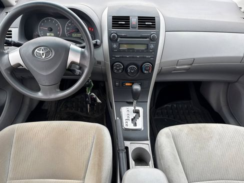 Used 2010 Toyota Corolla LE image 13