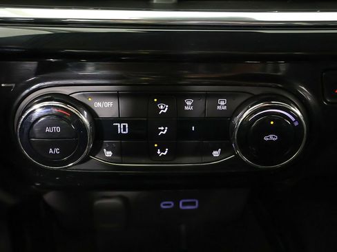 Used 2025 Chevrolet Trax RS w/ Driver Confidence Package image 47