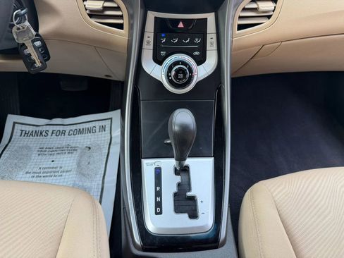 Used 2012 Hyundai Elantra GLS w/ Preferred Pkg 3 FWD image 33