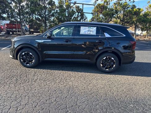New 2026 Kia Sorento S FWD image 4