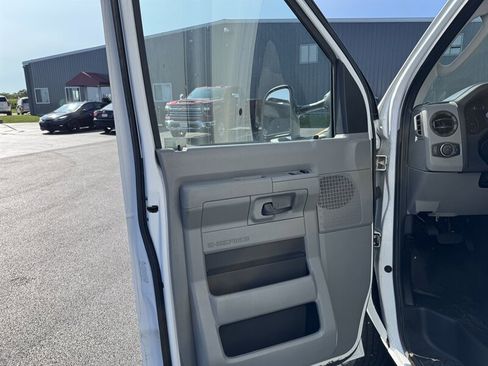 Used 2021 Ford E-450 and Econoline 450 Super Duty w/ Power Windows & Locks Group image 13