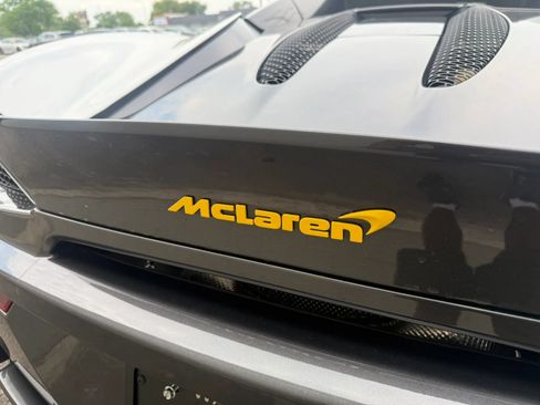 Used 2019 McLaren 570S Spider RWD image 31