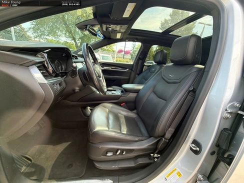 Used 2020 Cadillac XT5 Premium Luxury AWD/4WD image 16