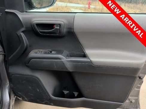Used 2023 Toyota Tacoma SR image 12