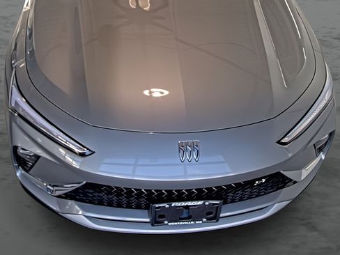 Used 2025 Buick Envista Sport Touring image 18