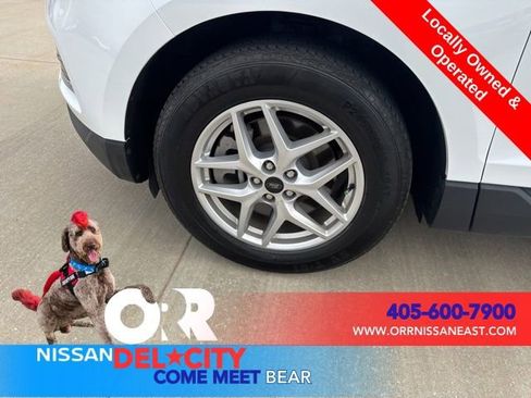 Used 2023 Ford Edge SEL image 9