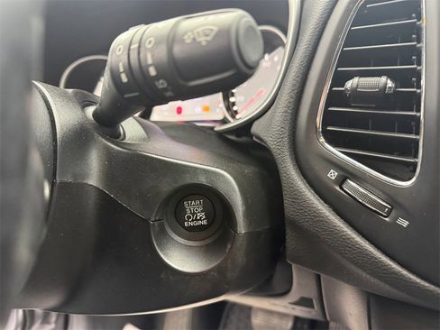 Used 2019 Jeep Compass Latitude w/ Cold Weather Group image 30