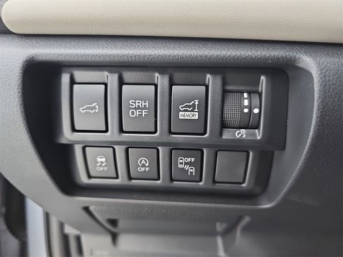 Used 2024 Subaru Forester Limited image 36