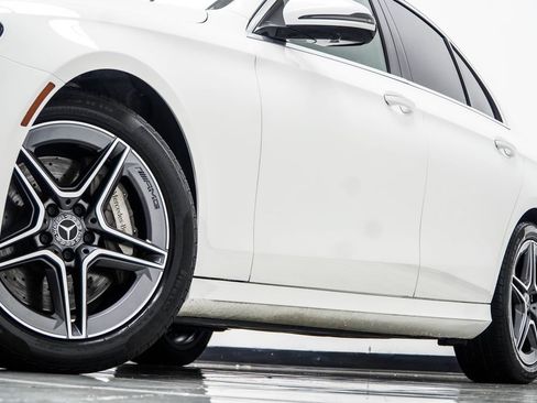 Used 2023 Mercedes-Benz E 350 Sedan image 3