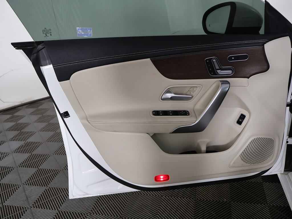 Used 2023 Mercedes-Benz CLA 250 4MATIC w/ Premium Package image 20