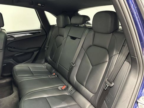 Certified 2026 Porsche Macan AWD/4WD image 35