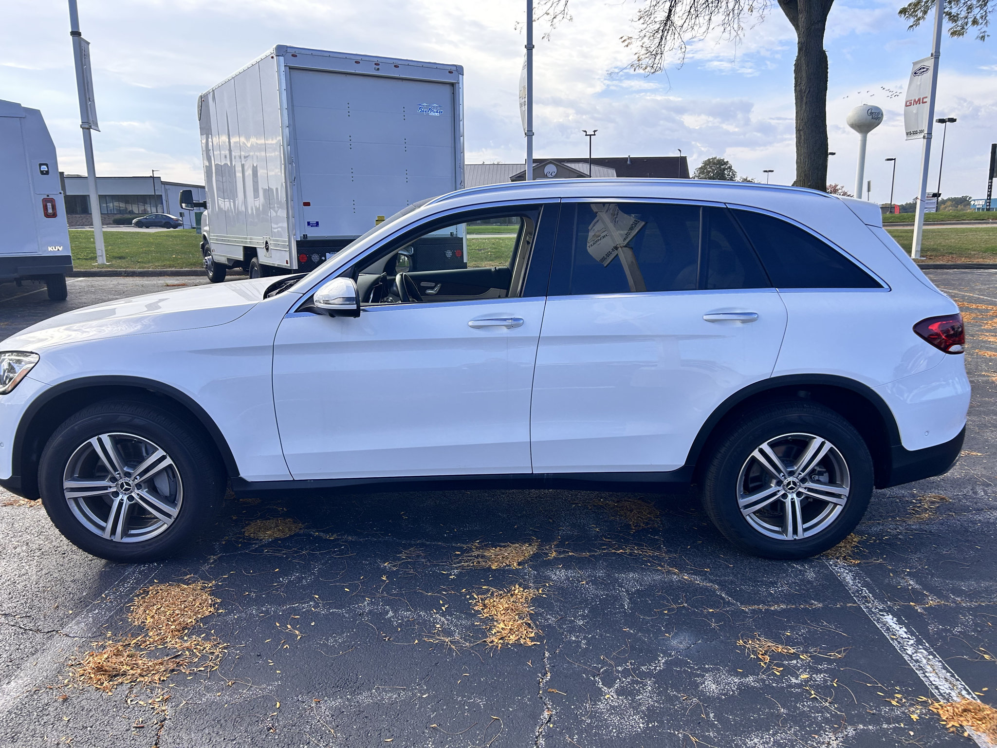 Used 2022 Mercedes-Benz GLC 300 4MATIC image 4