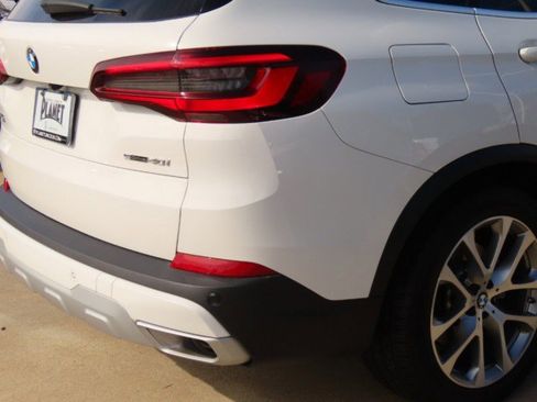 Used 2023 BMW X5 sDrive40i w/ Parking Assistance Package image 10