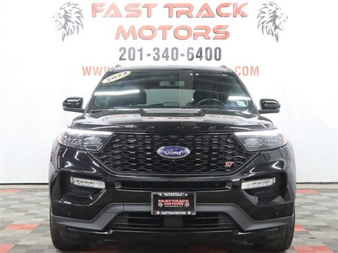 Used 2022 Ford Explorer ST w/ Equipment Group 401A AWD/4WD image 2