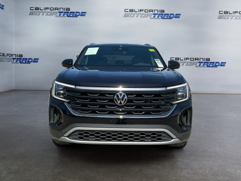 Used 2024 Volkswagen Atlas Cross Sport SE FWD image 2