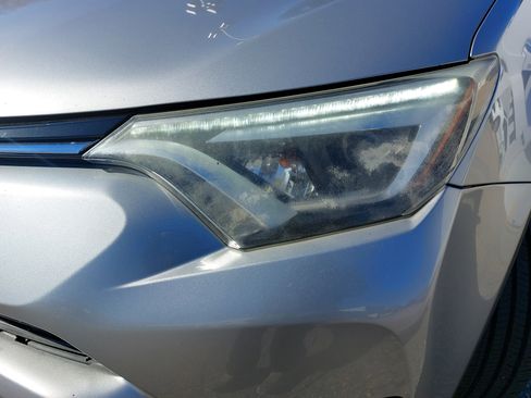 Used 2018 Toyota RAV4 Limited w/ Protection Package image 33