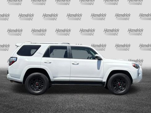 Used 2017 Toyota 4Runner TRD Off-Road AWD/4WD image 3