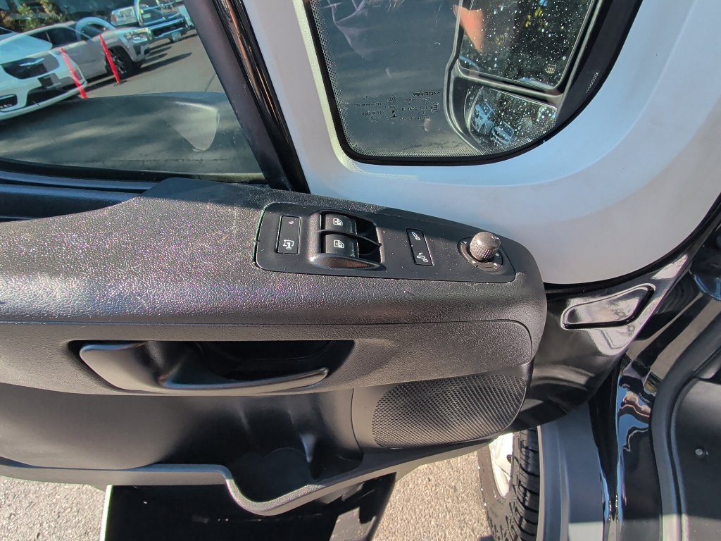 Used 2018 RAM ProMaster 2500 w/ Mopar Trailer Tow Group FWD image 12