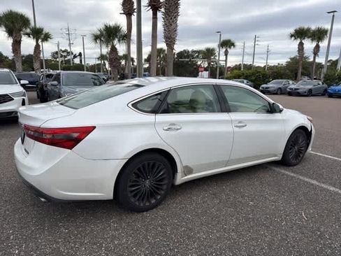 Used 2016 Toyota Avalon Touring image 4