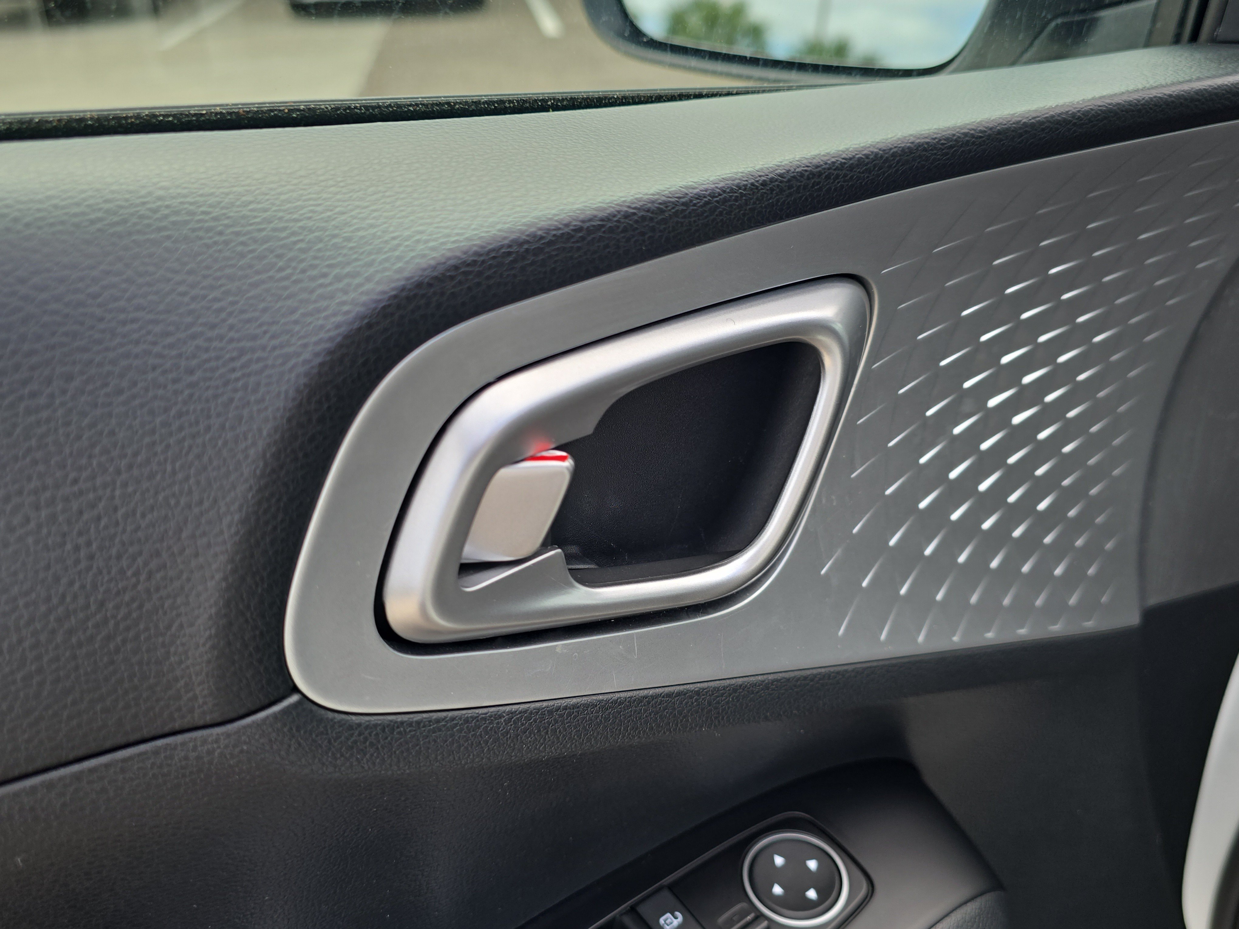 Certified 2025 Kia Soul LX w/ LX Technology Package FWD image 18
