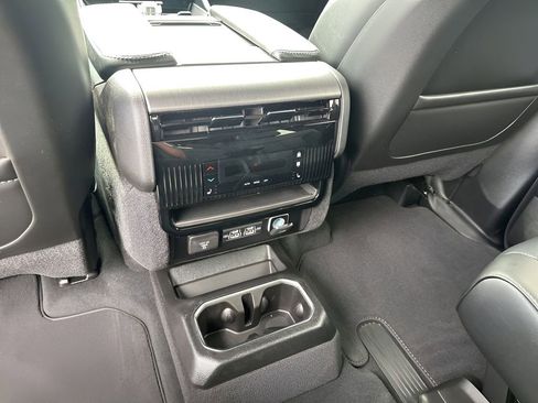 New 2026 Jeep Grand Wagoneer L Limited AWD/4WD image 23