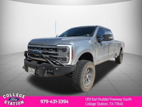Used 2024 Ford F350 Platinum w/ FX4 Off-Road Package image 3
