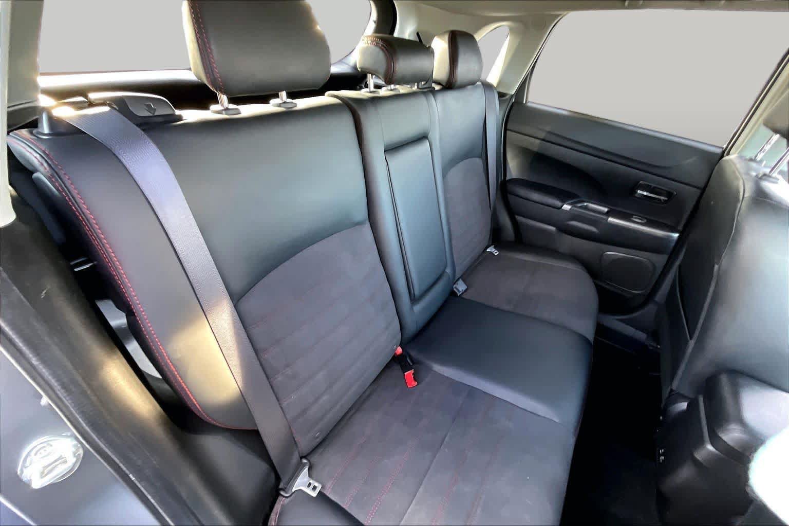 Used 2024 Mitsubishi Outlander Sport AWD image 19
