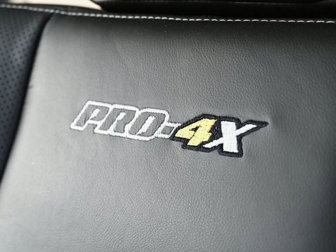 Used 2019 Nissan Frontier PRO-4X image 21