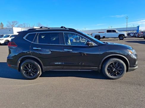 Used 2018 Nissan Rogue SV w/ Premium Package image 7