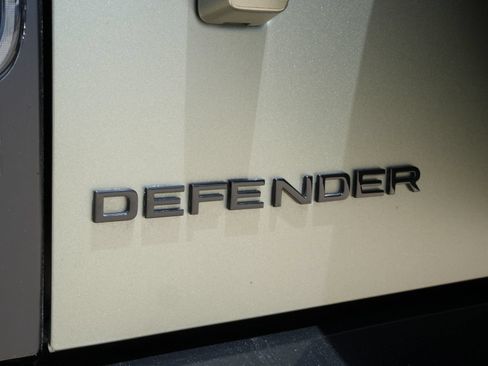 Used 2025 Land Rover Defender 110 X AWD/4WD image 20